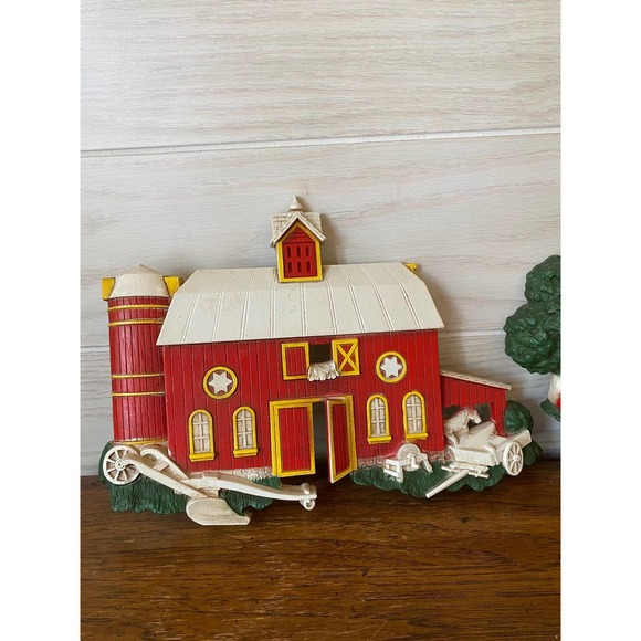 Vintage Pair of 1975 Homco Farmhouse and Big Red Barn Wall Hangings - Picture 4 of 8